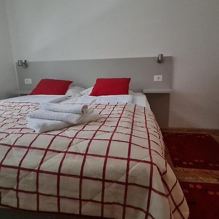 Sara Lejlighed Mostar Eksteriør billede